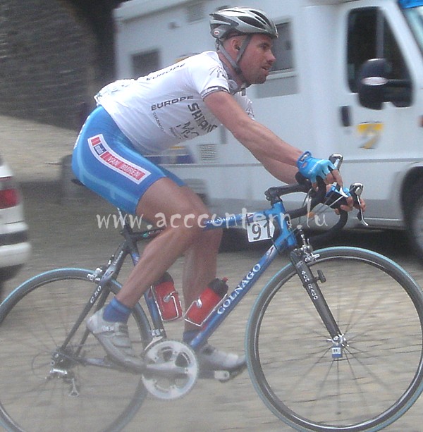 Stefan Schumacher (Shimano) in the white jersey of the leader of the UCI Europe Tour