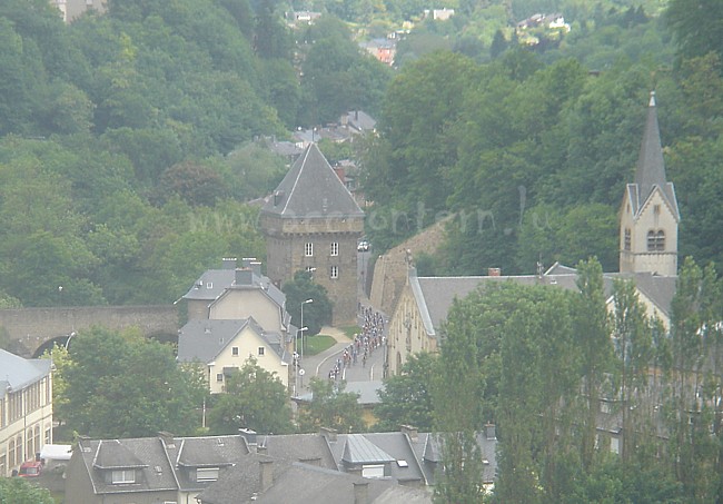 Das Hauptfeld in den Vororten der Hauptstadt