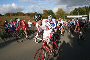 31 riders at the start, Ausbuher at the fron