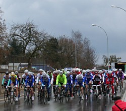 100 coureurs au d�part sous un ciel mena�ant