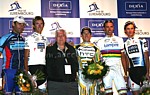 Andy Schleck, Kim Kirchen et Frank Schleck sur le podium du Gala Tour de France 2009