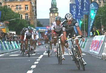 L'�chapp�e d�cisive avec Fuglsang, Gilbert et les autres